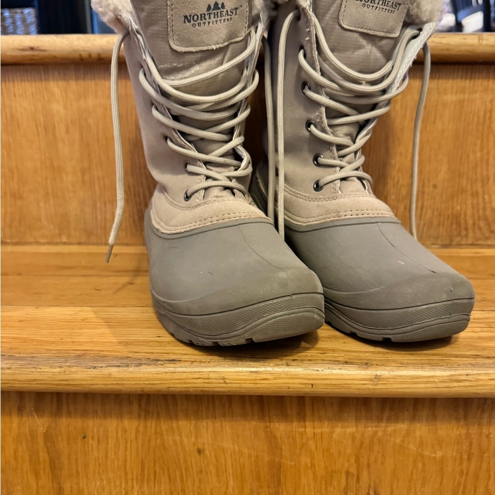 Northeast Outfitters Women's Gray Winter Boots